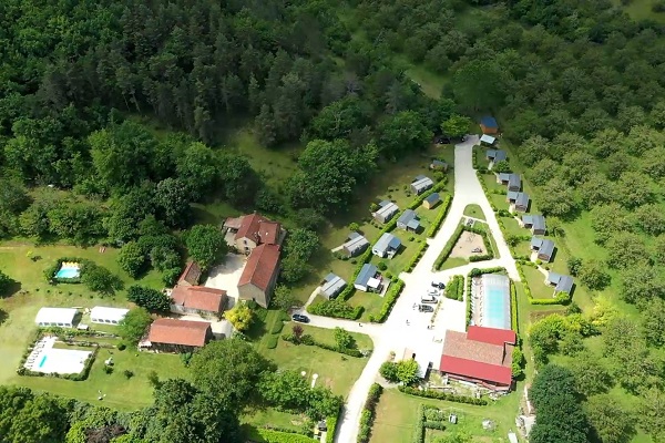 /campings/francia/aquitania/dordona-perigord/DomainedePecany/vue-haut-general.jpg