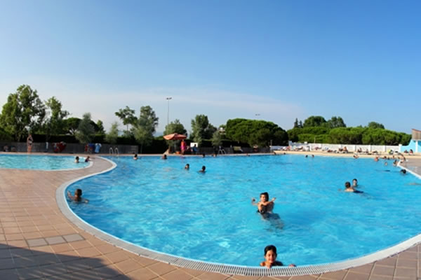 Camping 3 Estrellas piscina