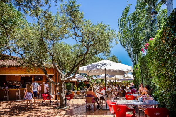 campings/espana/catalunya-cataluna/tarragona/costa-dorada-sur/LaLlosa/26-la-llosa-bar-personnalise.jpg