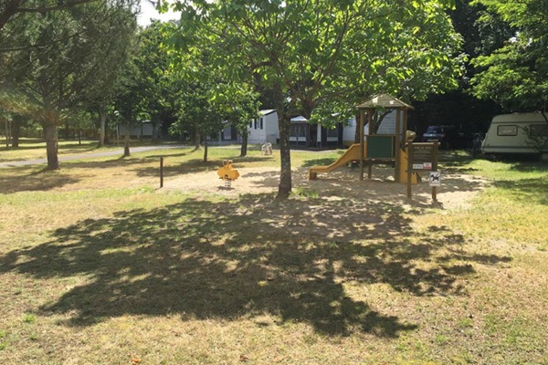 campings/francia/aquitania/landas/Albret/camping-albret-64905ab6791bd-xl.jpg