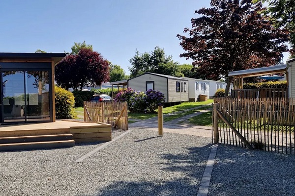 /campings/francia/bretana/cotes-d-armor/LaPetitVille/chalet-accueil-600x400.jpg