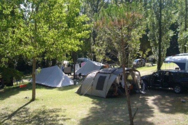/campings/francia/languedoc-rosellon/gard/LeGraniers/camping-le-graniers-63d23836833ba-xl-personnalise.jpg