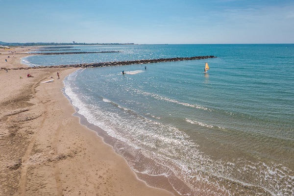 Campsite Le Club Farret In Vias Plage Vayacamping Yelloh