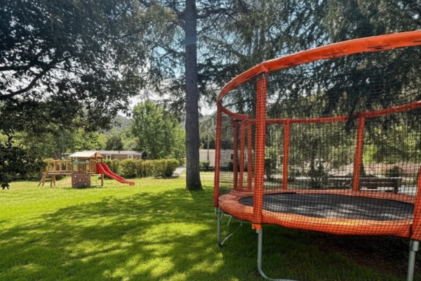 campings/francia/languedoc-rosellon/pirineos-orientales/Alohacampingclub/aire-de-jeux-1-personnalise.jpg