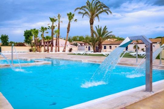 Domaine les Tamaris et les Portes du Soleil, Baños de Ebro (Hérault)