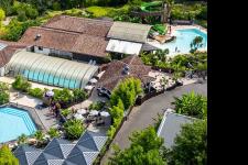 Village Tropical Sen Yan